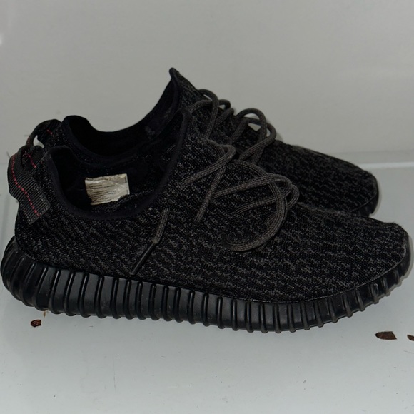 Black Yeezy Boost 350 - Picture 1 of 6